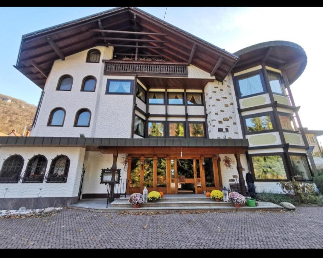 Hotel Adler Lichtenstein-Callnberg Exterior foto